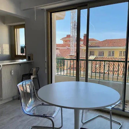 Spacieux 2 Pièces Centre Historique *