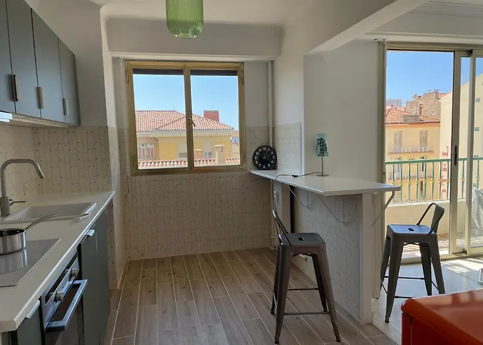 Spacieux 2 Pieces Centre Historique *