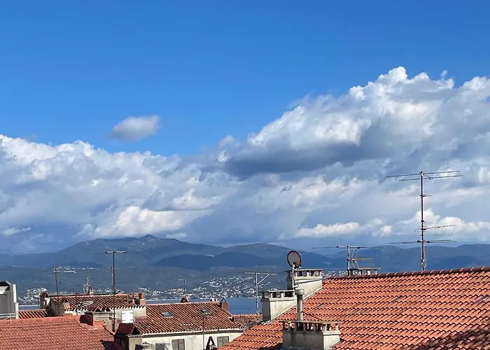 Apartment Spacieux 2 Pieces Centre Historique