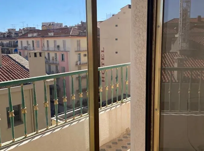 Apartment Spacieux 2 Pieces Centre Historique *